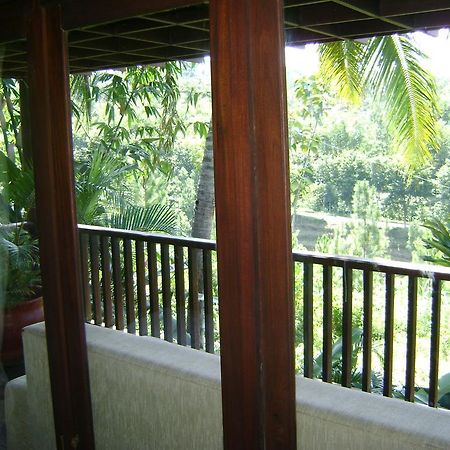 Swaloh Resort & Spa Kalangbret Rom bilde